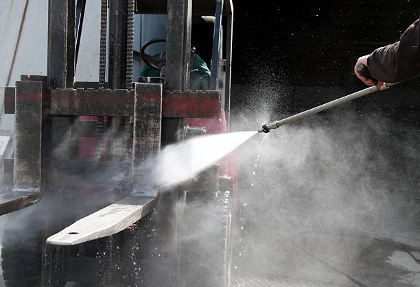 Best Deck Cleaning Services  in Minerva, OH